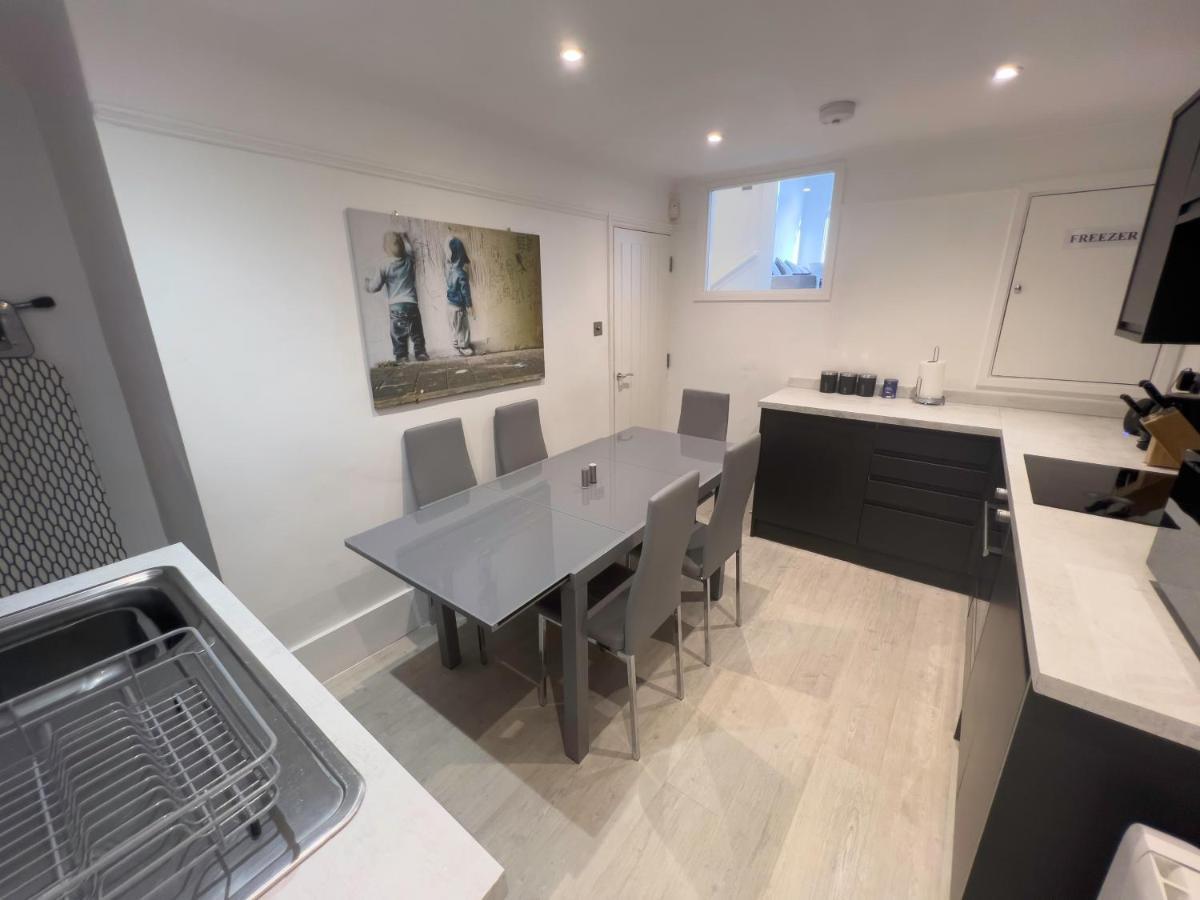 The Dragon Pad Boutique Apartment 로열턴브리지웰즈 외부 사진