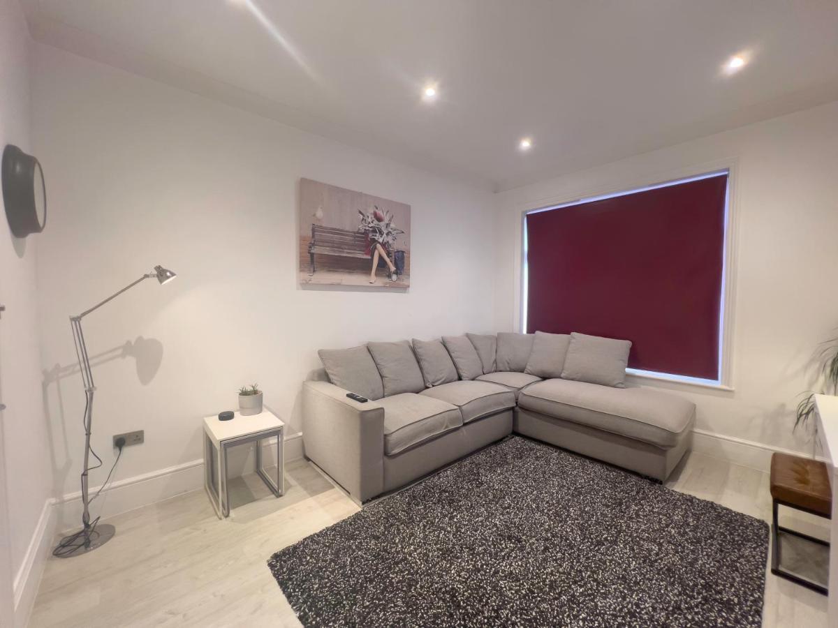 The Dragon Pad Boutique Apartment 로열턴브리지웰즈 외부 사진